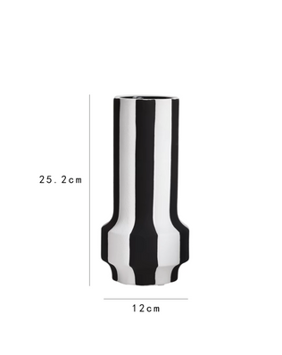 แจกัน black and white vase MD004