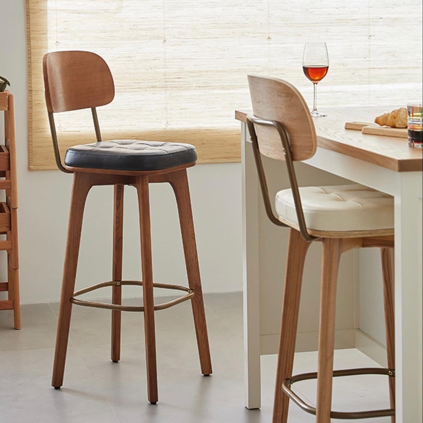 เก้าอี้บาร์ขาไม้ CH048